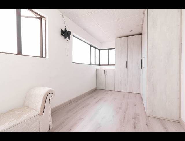 3 BEDROOM HOUSE FOR SALE IN MONTFORD